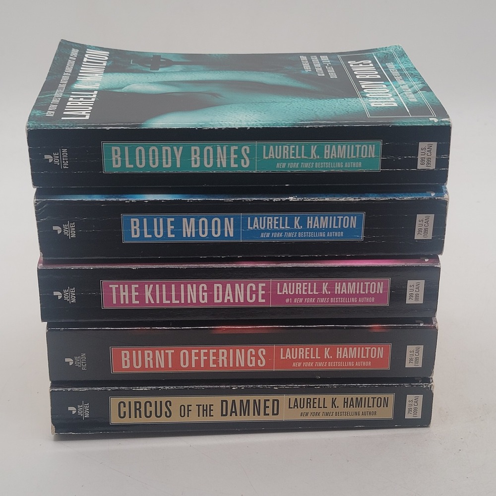 Laurell K. Hamilton Anita Blake Vampire Hunter 5 Paperback Book Lot Good